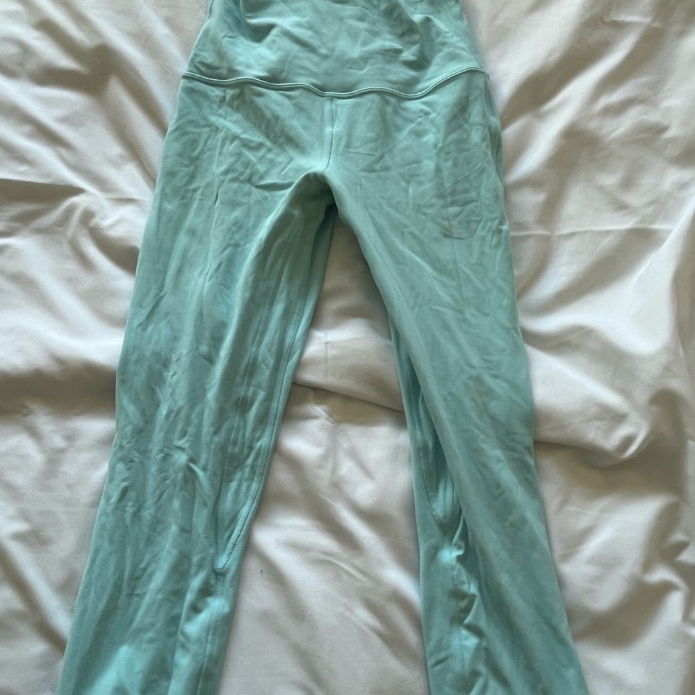 Lululemon align leggings 21” size 6